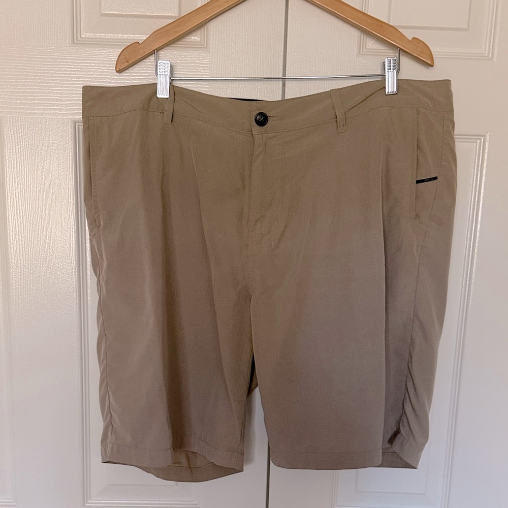 Nitrous black men’s shorts.
